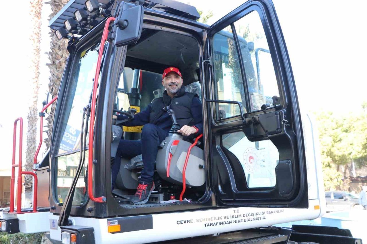 Söke Belediyesi, araç filosunu güçlendirmeye devam ediyor. Çevre, Şehircilik ve