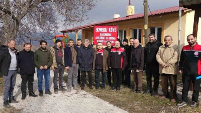 Erzincan İl Tarım ve Orman Müdürlüğü ekipleri, Ekmekli köyünde üreticilerle