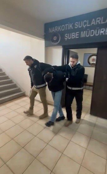 Tunceli’de narkotik ekiplerinin düzenlediği operasyonda uyuşturucu ticareti yaptığı değerlendirilen 1