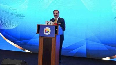 Türkiye Odalar ve Borsalar Birliği (TOBB) heyeti, ticari ve ekonomik