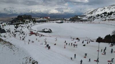 Türkiye’nin en uzun pistlerinden birine sahip Ergan Dağı Kayak Merkezi