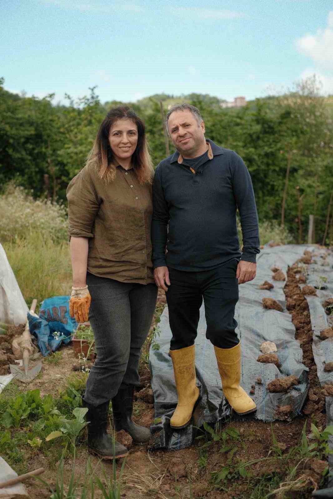 Trabzon’un Yomra ilçesinde faaliyet gösteren bir zincir restoranda yedikleri tost