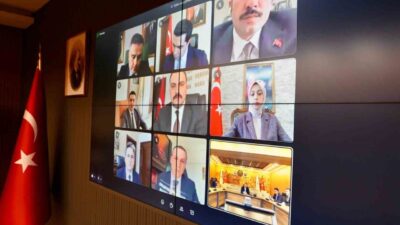 Erzincan Valisi Hamza Aydoğdu başkanlığında, vali yardımcıları ve ilçe kaymakamlarının