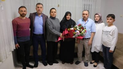 Bayburt Valisi Mustafa Eldivan ve eşi Meltem Eldivan, 1992 yılında