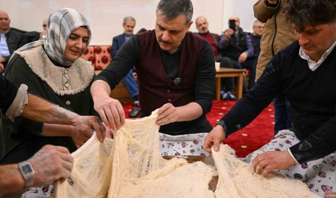 Erzurum Valisi Mustafa Çiftçi, Yazıpınar köyünde düzenlenen tel helvası yapımına