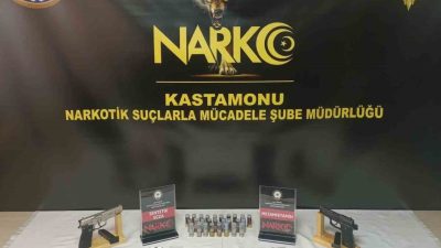 Kastamonu’da narkotik ekiplerince düzenlenen operasyonda yatağın altına sakladığı uyuşturucu maddeyle