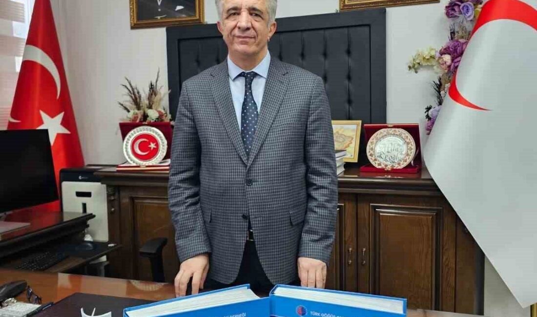 Türk göğüs cerrahisinin bilimsel birikimini ve klinik deneyimini yansıtan, 227