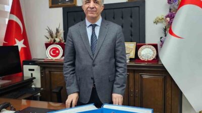 Türk göğüs cerrahisinin bilimsel birikimini ve klinik deneyimini yansıtan, 227