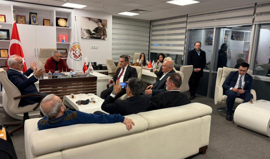 
Küresel Gazeteciler Konseyi (KGK) geleneksel iftar buluşmalarının ilki Ankara’da gerçekleşti.