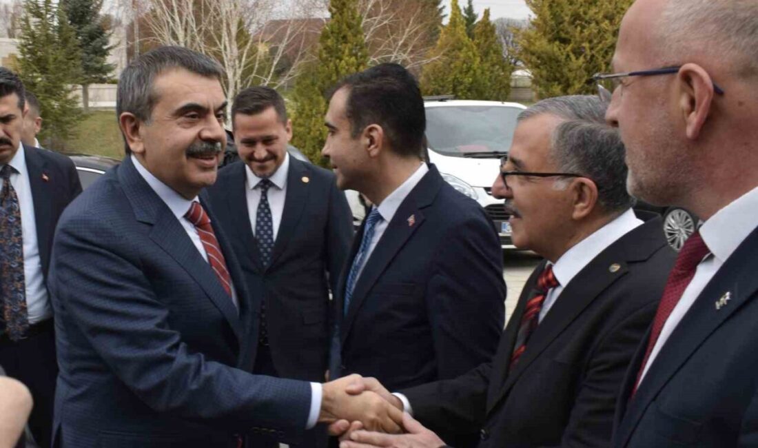 Milli Eğitim Bakanı Yusuf Tekin, eğitim çalışanlarına yönelik şiddetin azaltılması