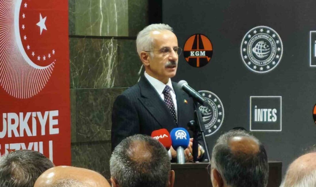 Ulaştırma ve Altyapı Bakanı Abdulkadir Uraloğlu, “Hedefimiz 14 bin kilometre