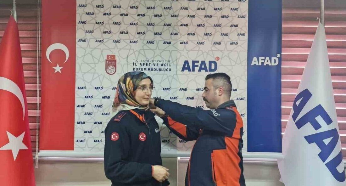Bayburt AFAD İl Müdürlüğünde görevli arama ve kurtarma teknisyenlerinden amir