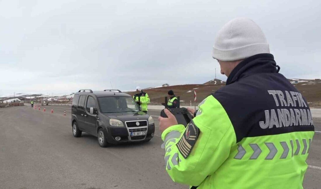 Bayburt’ta Ramazan Bayramı tedbirleri kapsamında İl Jandarma Komutanlığı trafik ekiplerince