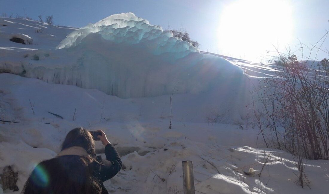 Bayburt ve ilçelerinde gece saatlerinde hava sıcaklıkları sıfırın altına düşerek
