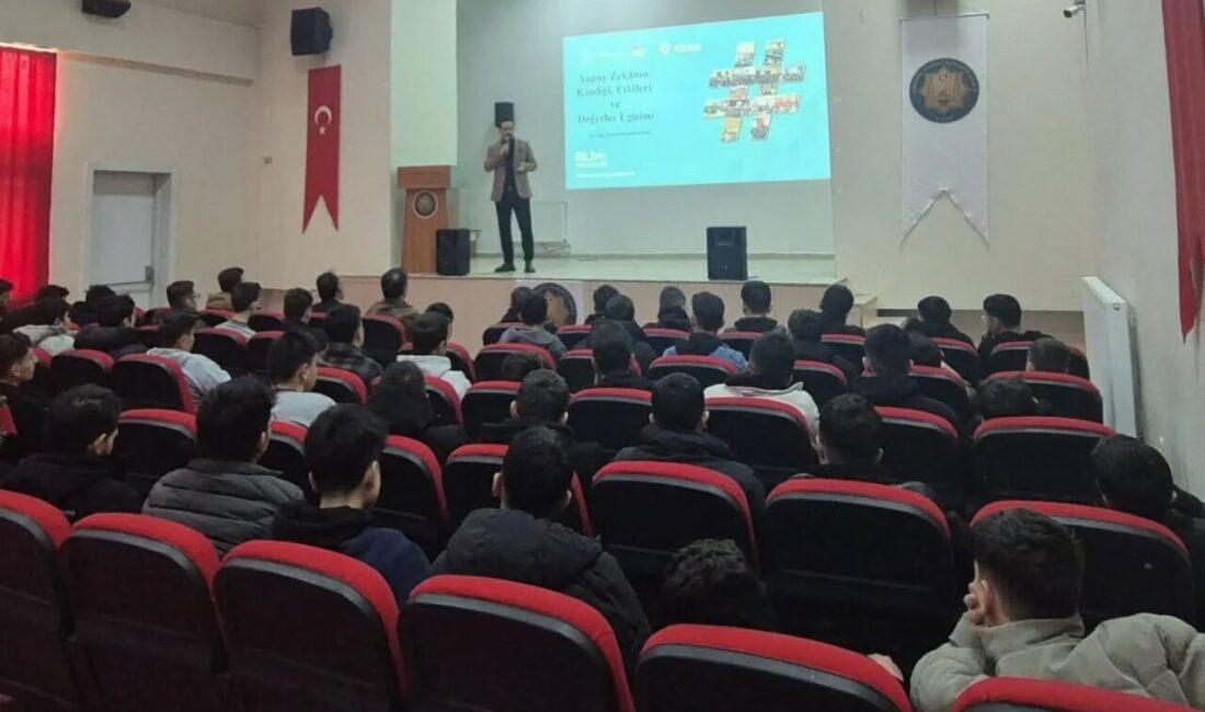 Bayburt’ta öğrencilere yönelik yapay zekâ eğitimi düzenlendi. Eğitimde, yapay zekânın