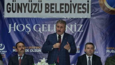 Büyük Birlik Partisi (BBP) Genel Başkanı Mustafa Destici, Türk milletinin