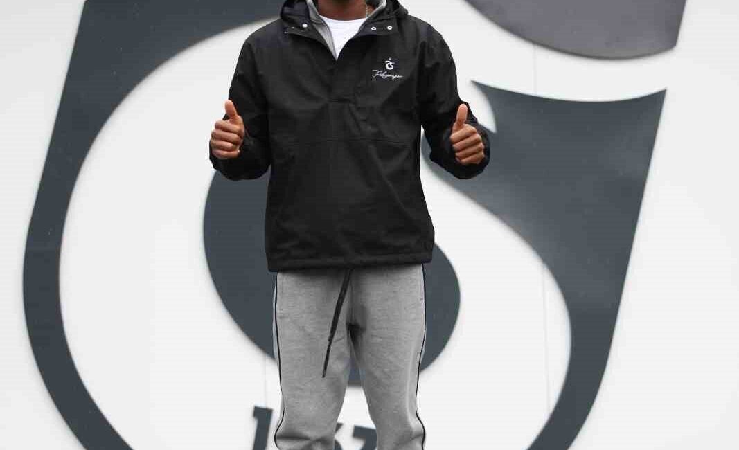 Trabzonspor’un Nijeryalı oyuncusu Chibuike Nwaiwu, bordo-mavili takımdan ayrıldığında kupalar kazanmış