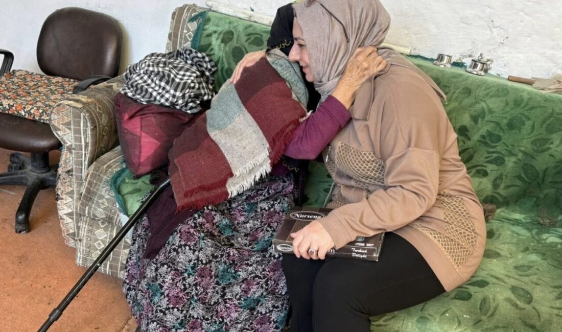 Bayburt’un Demirözü ilçesinde ve ilçeye bağlı köylerde yaşayan şehit aileleri,