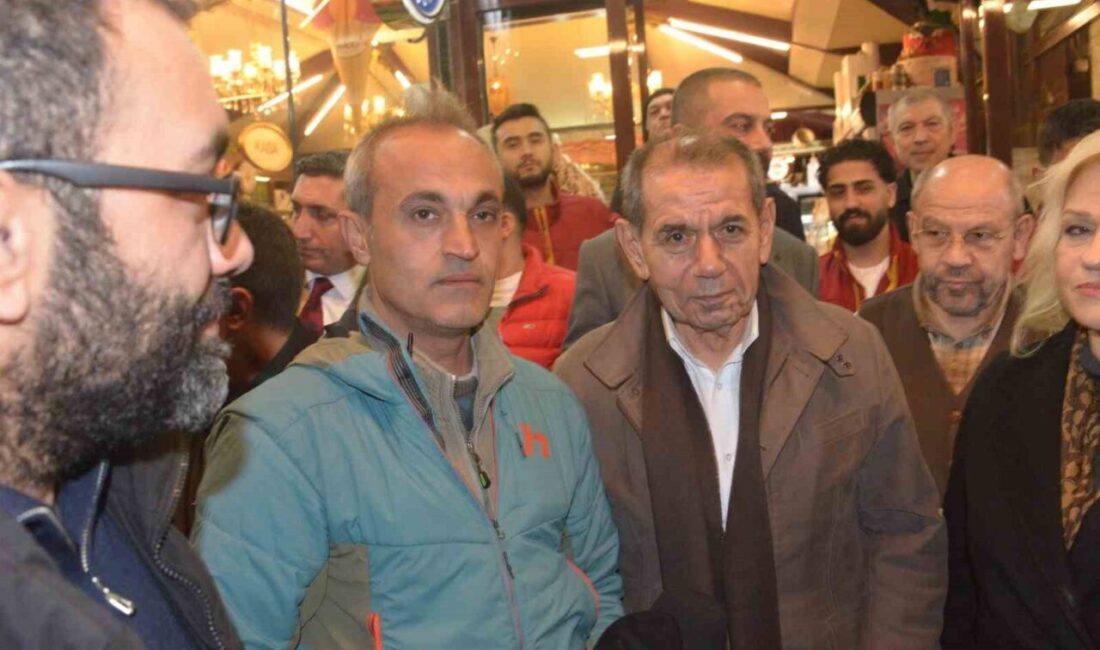 Galatasaray Başkanı Dursun Özbek, Kahramanmaraş’ta depremzede vatandaşlarla iftar yaptı. Özbek,