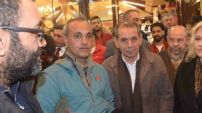 Galatasaray Başkanı Dursun Özbek, Kahramanmaraş’ta depremzede vatandaşlarla iftar yaptı. Özbek,