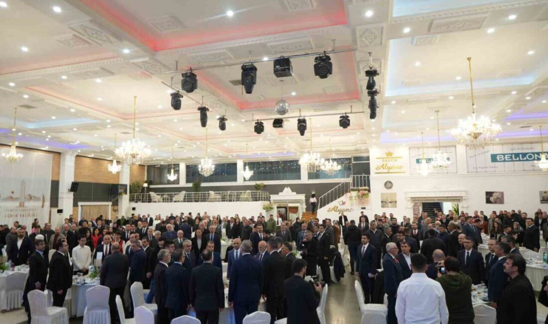 Iğdır’da düzenlenen iftar programında Türkiye ve Azerbaycan’dan önemli isimler bir