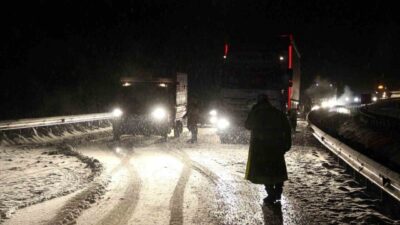 Erzurum ile Bayburt kara yolundaki Kop Dağı Geçidi’nde etkili olan