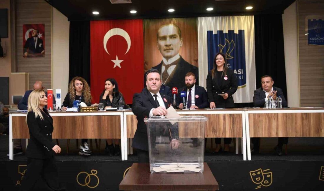 Kuşadası Belediye Başkanı Ömer Günel’in tutuklu yargılanmasına devam edilirken, Kuşadası