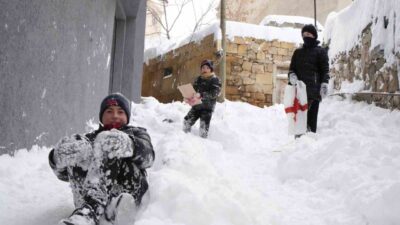 Bayburt’ta, son birkaç gündür yazdan kalma güneşli günler yaşanırken gece