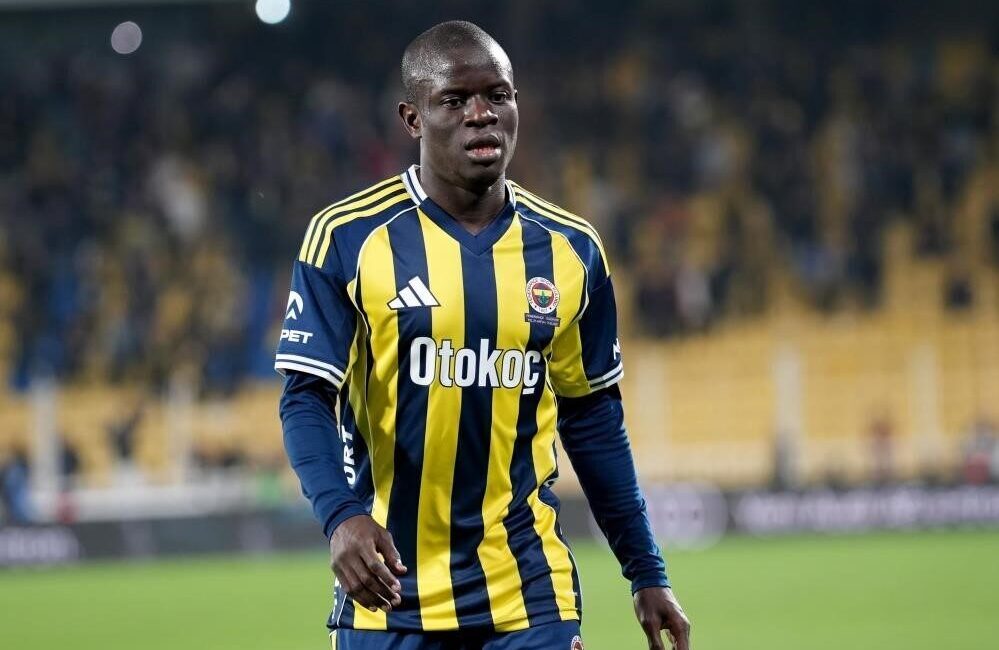Fenerbahçe’nin tecrübeli orta saha oyuncusu N’Golo Kante, Fransa Milli Takımı’na