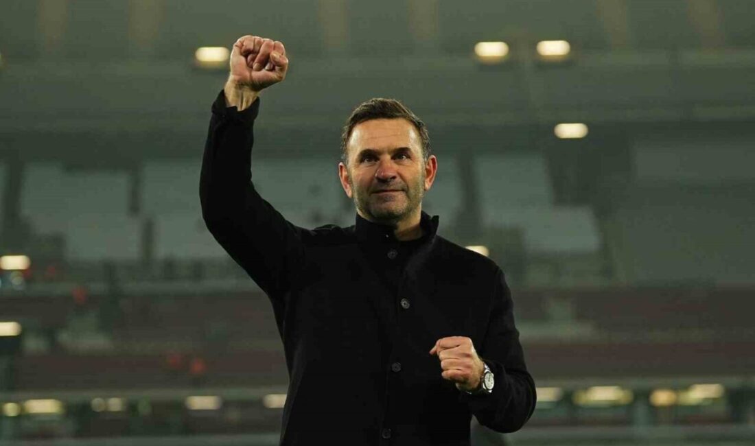 Galatasaray Teknik Direktörü Okan Buruk, sarı-kırmızılıları çalıştırdığı dönemde Fenerbahçe ve