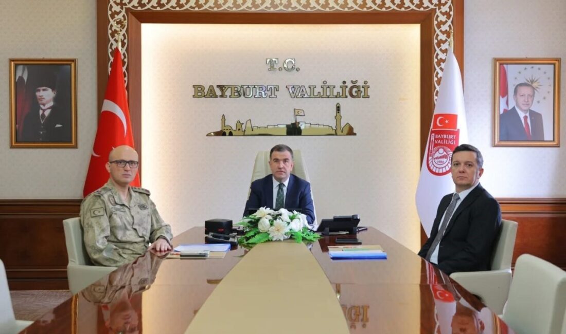 İçişleri Bakanı Mustafa Çiftçi başkanlığında, 81 ilin valisinin katılımıyla Video