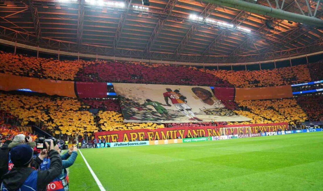 Galatasaray taraftarı, Liverpool maçında Nijeryalı futbolcu Victor Osimhen için özel