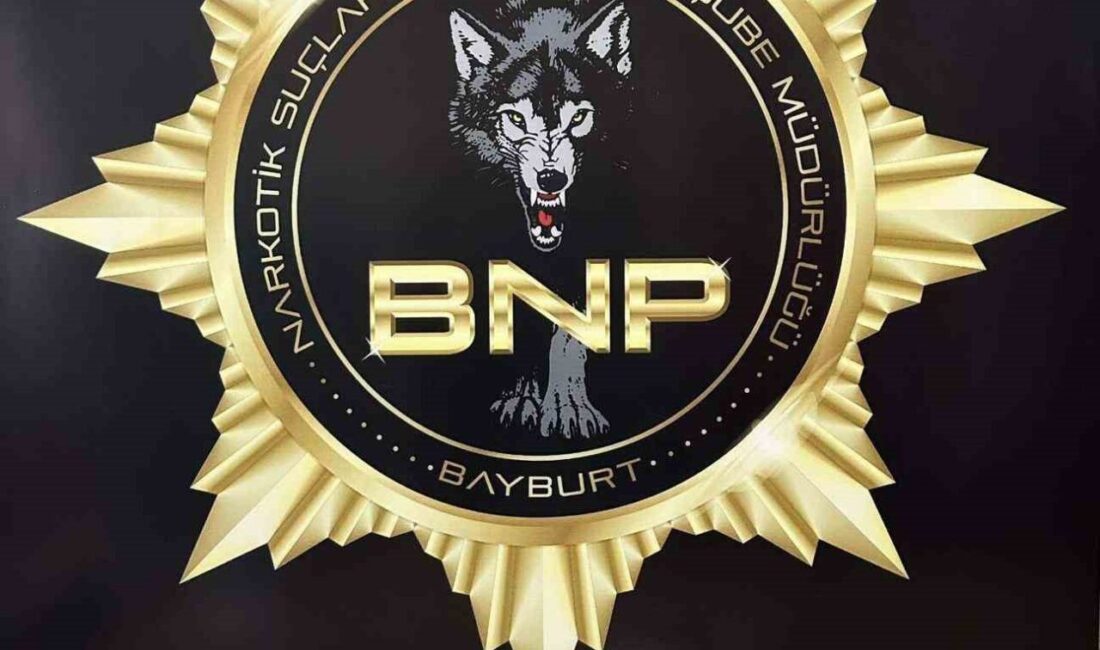 Bayburt’ta polis ekiplerince yürütülen çalışmalarda, yaklaşık 3 kilo uyuşturucu maddeden