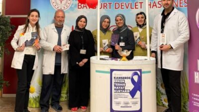 
- Hastanede vatandaşlara kanser hakkında bilgilendirme yapıldı