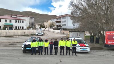 Bayburt'ta emniyet ve jandarmadan ortak trafik denetimi