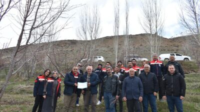 Bayburt’ta üreticilere aşılama ve budama eğitimi verildi