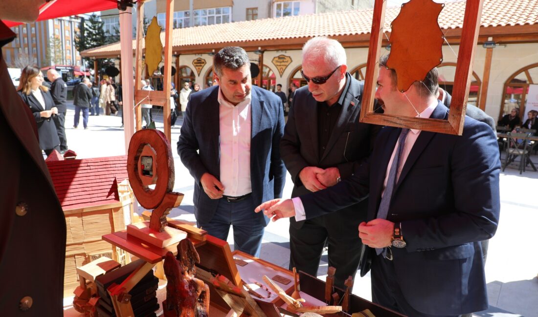 Bayburt’ta yöresel ürün stantları açıldı