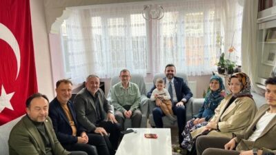 Bilecik’in Osmaneli ilçesinde AK Parti heyeti, Şehit Osman Er’in ailesini