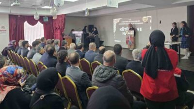 Kütüphane Haftası dolayısıyla Bayburt’un Aydıntepe ilçesinde program düzenlendi. Programda, şiir