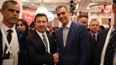 Muğla Büyükşehir Belediye Başkanı Ahmet Aras, yerel yönetimlerin demokrasi üzerindeki