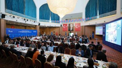 Yüreğir Belediye Başkanı Ali Demirçalı, göreve başladığı ilk dönemde yalnızca