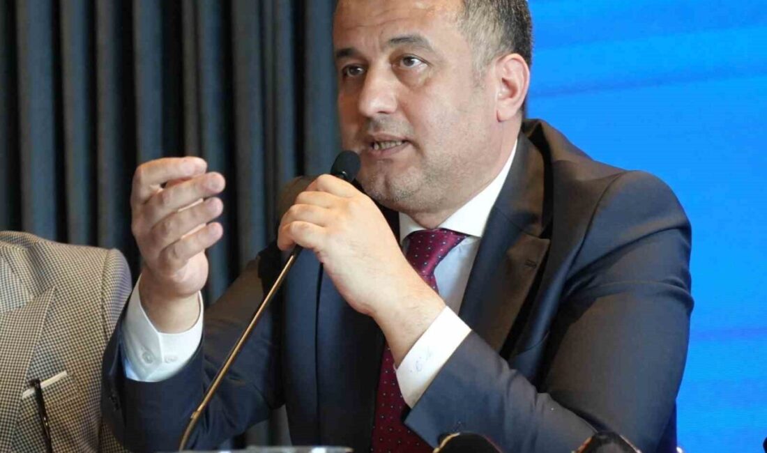 Samsun Büyükşehir Belediye(SBB) Başkanı Halit Doğan, meclis toplantısında Türkiye’de ilk