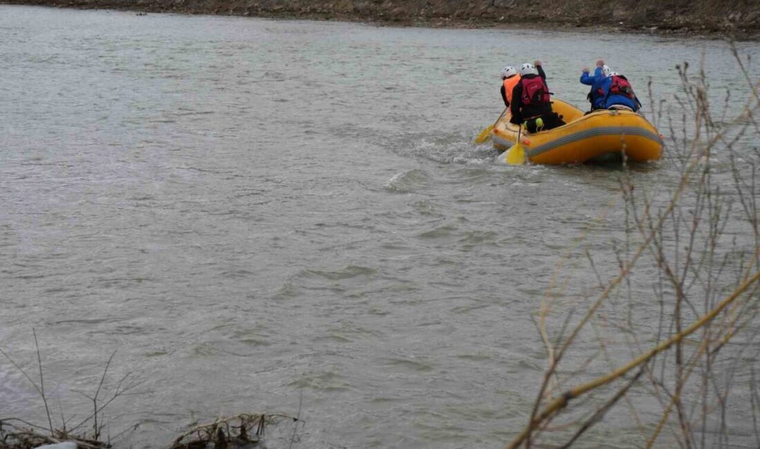 Bayburt’ta 3 gün süren Üniversiteler Arası Türkiye Rafting Şampiyonası, Kaleardı