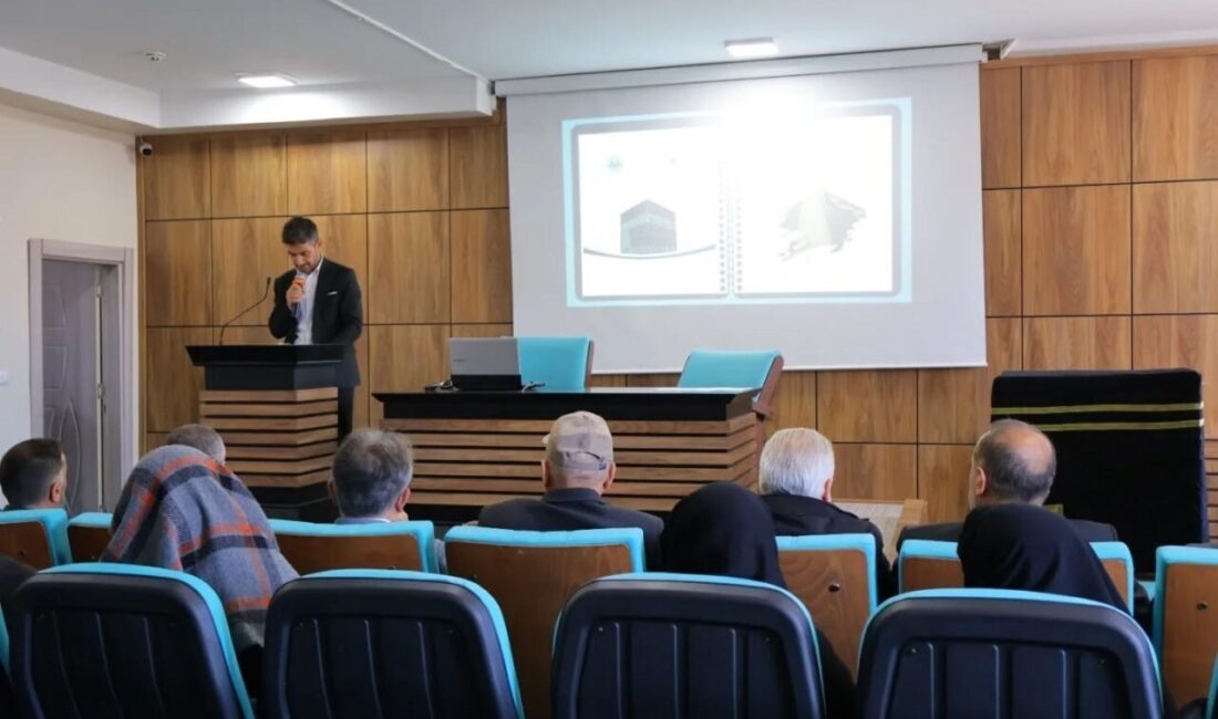 Bayburt İl Müftülüğünce hac ibadetine hazırlanan vatandaşlara yönelik hazırlık semineri