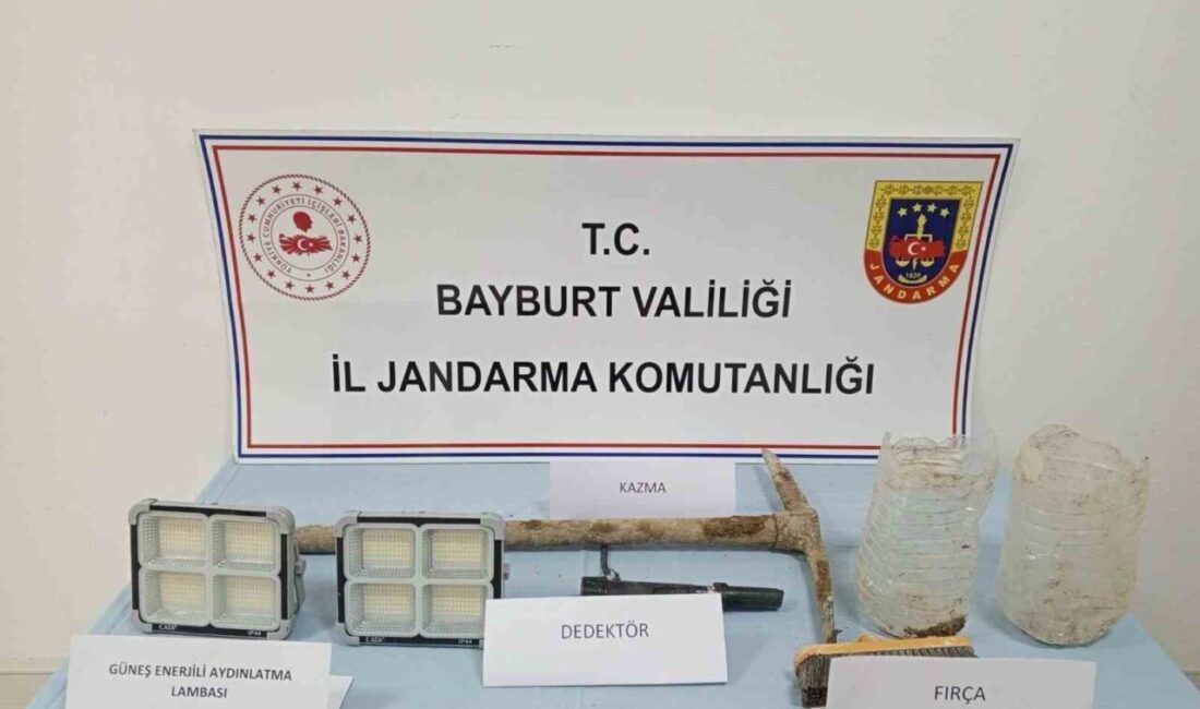 Bayburt’un Aydıntepe ilçesine bağlı Yukarıkırzı köyünde bulunan birinci derece sit