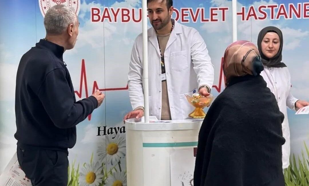 12-18 Nisan Kalp Sağlığı Haftası kapsamında Bayburt Devlet Hastanesi poliklinik