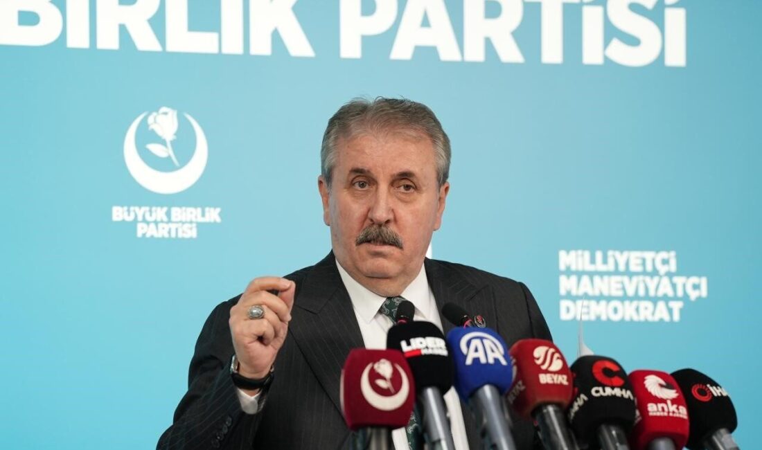 Büyük Birlik Partisi (BBP) Genel Başkanı Mustafa Destici, DEM Parti’ye