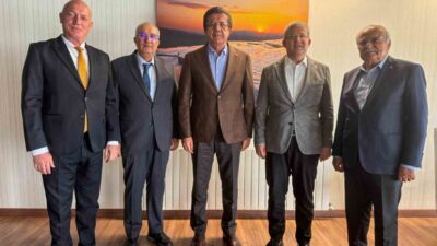 Çameli Belediye Başkanı Cengiz Arslan ve beraberindeki heyet, önceki dönem