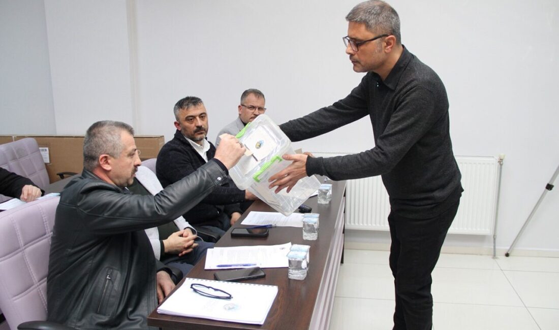 Kula Belediyesi’nin nisan ayı olağan meclis toplantısında encümen ve ihtisas