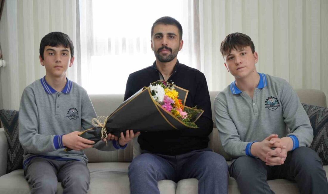 Bayburt Mesleki ve Teknik Anadolu Lisesi idarecileri ve öğrencileri, Yalova’da